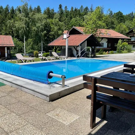 Feriendorf Hauzenberg-Pool&Saua 하우젠베르크